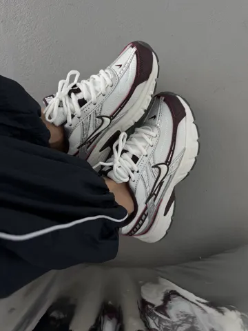 NIKE INITIATOR | WHITE / BURGUNDY (10)