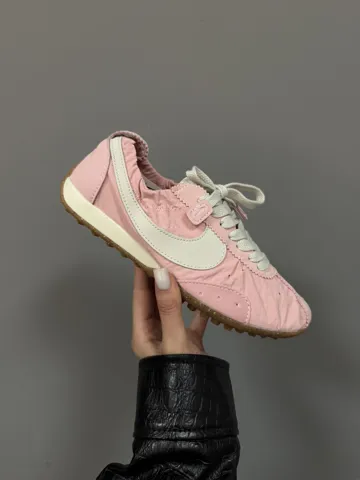 NIKE x JACQUEMUS | MOON SHOE PINK (7)
