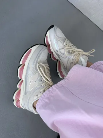 NEW BALANCE 2000 | TIMBERWOLF PINK SOLE (8)