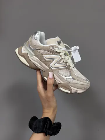 NEW BALANCE 9060 | BEIGE / SILVER
