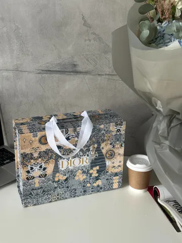 Коробка магніт Dior