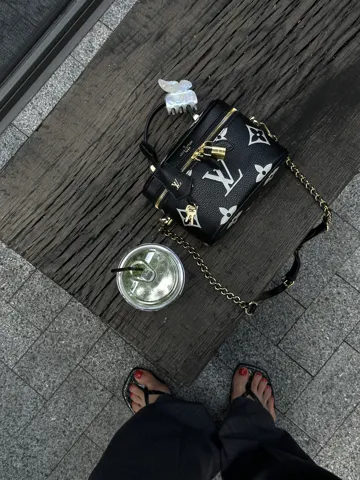 Louis Vuitton Vanity PM Bag Monogram Black/White [кришка дно коробка]