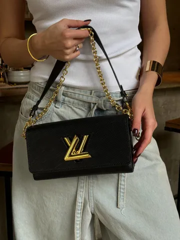 Louis Vuitton Twist West Pochette Black (наша бренд коробка)