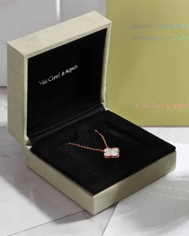 Підвіска Van Cleef & Arpels Vintage Alhambra