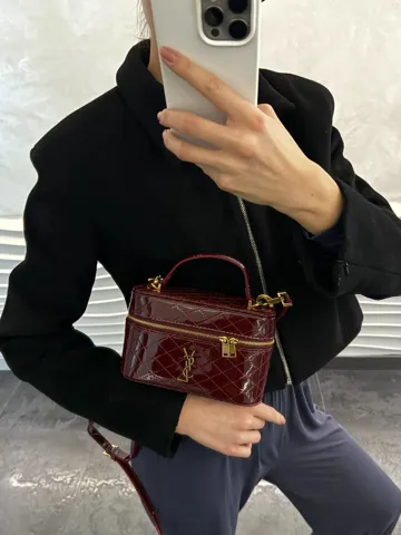 Saint Laurent Gaby Vanity Lacquered Leather Shoulder Bag Red (Оригінальна коробка)