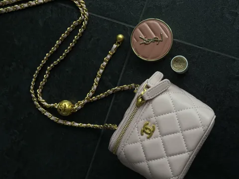 Chanel Classic powder Lambskin Pearl Crush Mini Vanity Case Магнітна Коробка