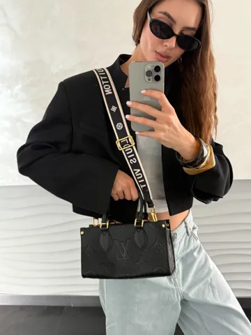 Louis Vuitton OnTheGo East West Black (Коробка магніт)