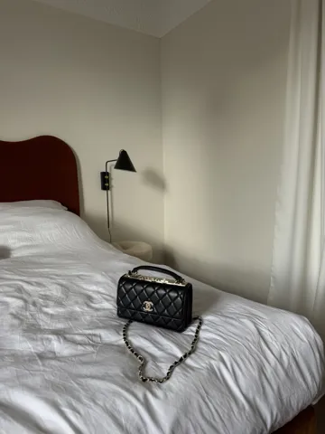 Chanel Mini Flap Bag with Top Handle Lambskin Black/Gold