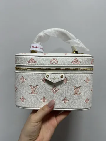 Louis Vuitton Vanity Chain Pouch Monogram White/Pink
