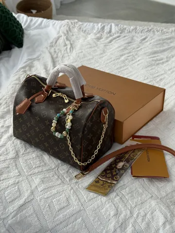 Louis Vuitton speedy 30